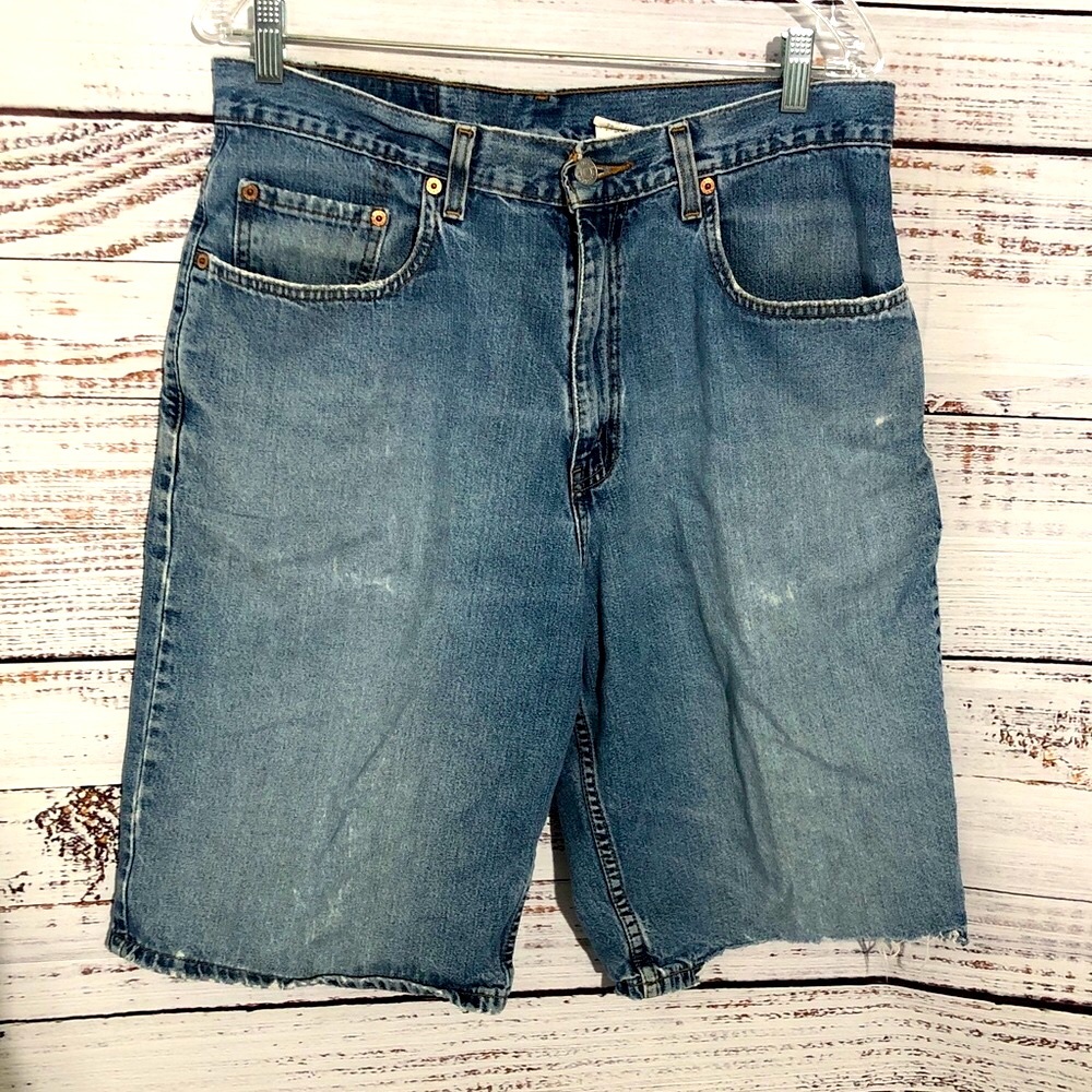 Levi's Men's Light Blue Jean Shorts style 569 size w32 distressed unisex jorts